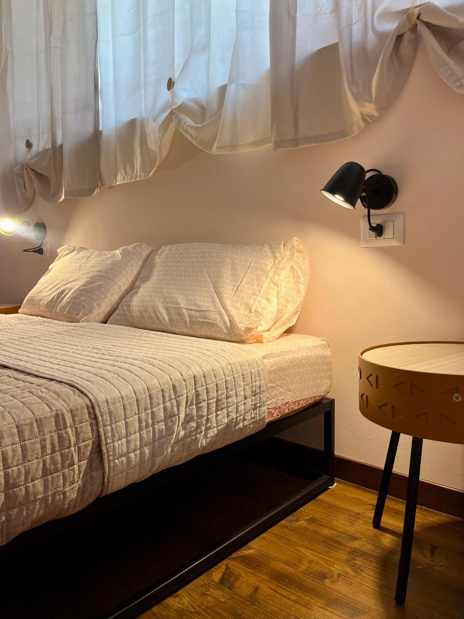 Suite Bohemien Chic - A 5 Fermate Dal Duomo Mediolan Zewnętrze zdjęcie